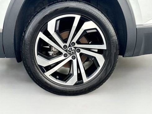 Used 2023 Volkswagen Atlas SEL AWD/4WD image 41