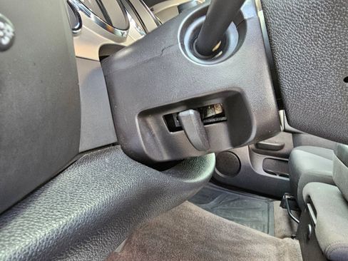 Used 2013 Chevrolet Silverado 1500 LT image 27