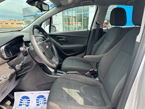 Used 2018 Chevrolet Trax LS image 11