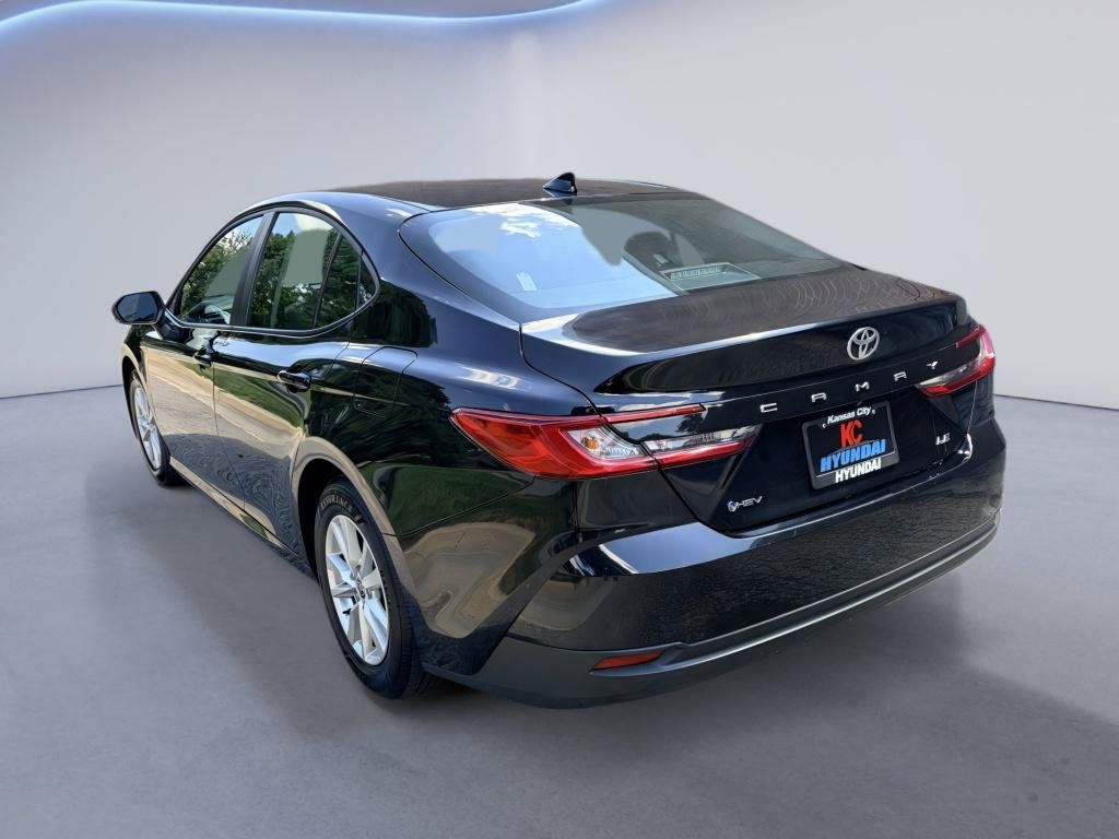 Used 2025 Toyota Camry LE FWD image 3