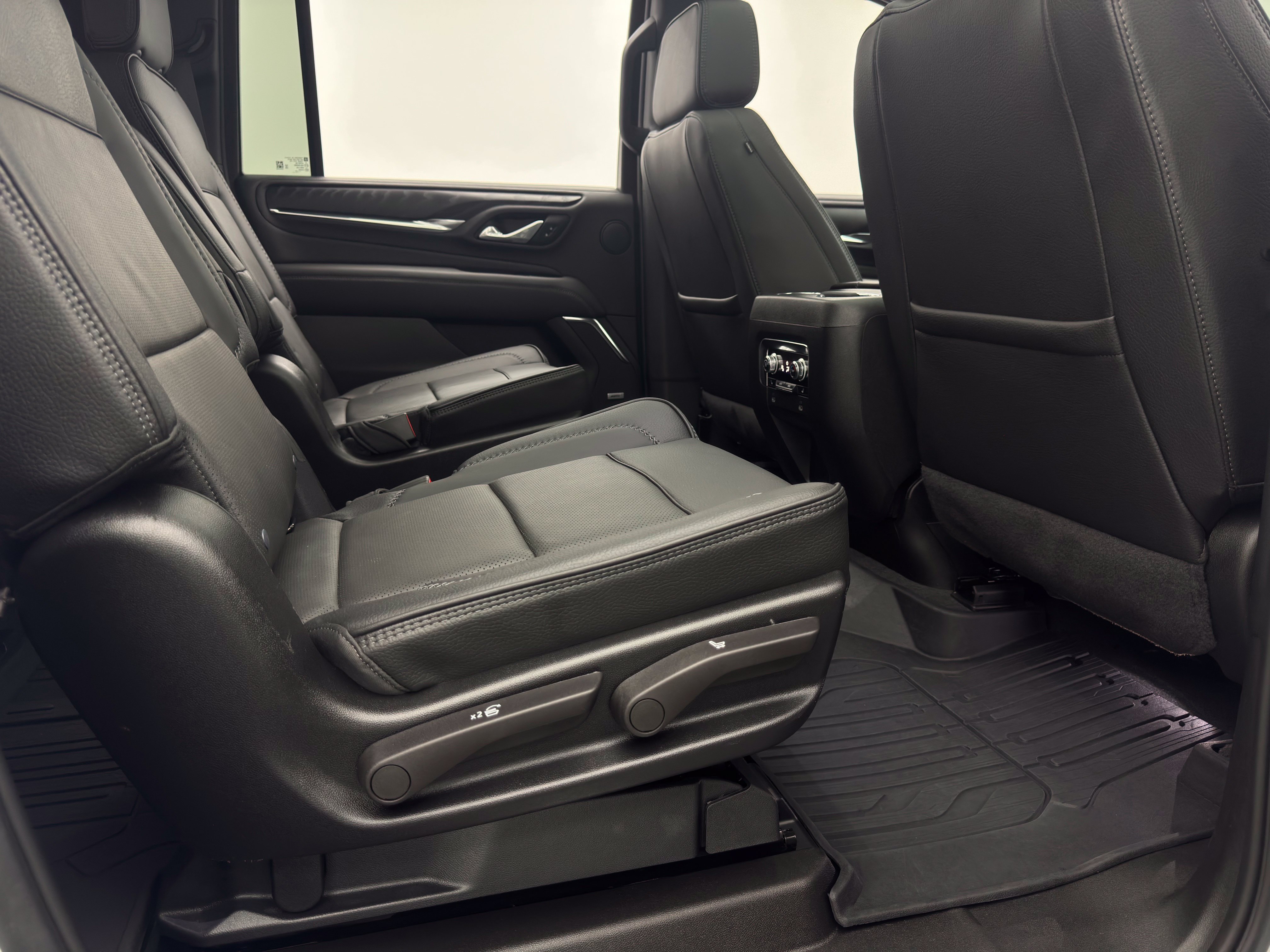 Used 2024 GMC Yukon XL Denali w/ Max Trailering Package AWD/4WD image 45