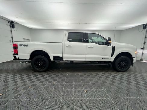 New 2026 Ford F350 Lariat w/ Black Appearance Package image 8