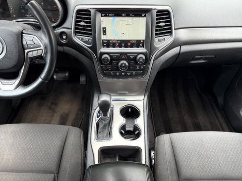 Used 2018 Jeep Grand Cherokee Laredo image 19