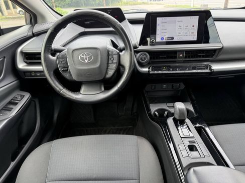Used 2024 Toyota Prius LE FWD image 6