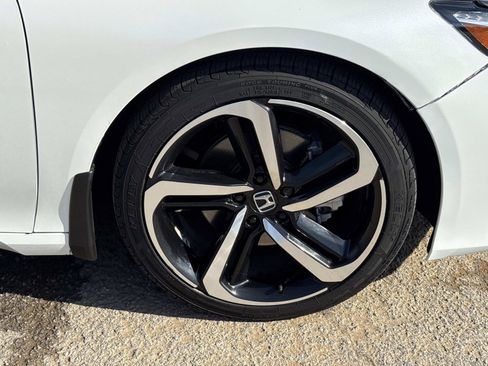 Used 2021 Honda Accord Sport image 10