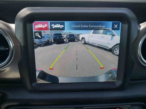 Used 2021 Jeep Gladiator Rubicon w/ Uconnect 4C Nav & Sound Group AWD/4WD image 36
