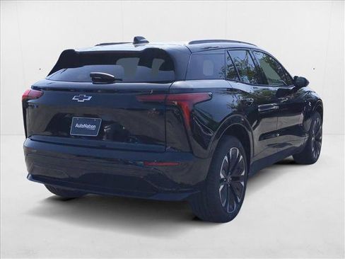 New 2025 Chevrolet Blazer EV RS image 3