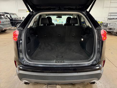Used 2019 Ford Edge Titanium image 26