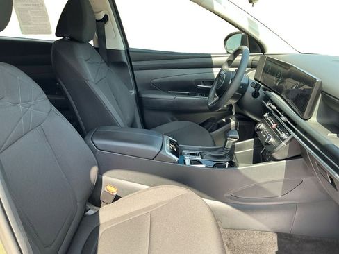 Used 2025 Hyundai Tucson SE FWD image 15