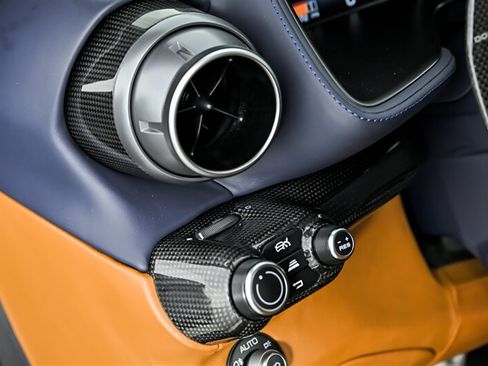 Used 2023 Ferrari 812 GTS RWD image 32