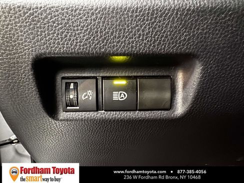 Used 2023 Toyota RAV4 LE AWD/4WD image 16