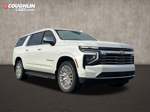 Used 2025 Chevrolet Suburban Premier image 1