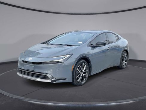 Used 2023 Toyota Prius XLE image 1