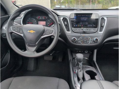 Used 2023 Chevrolet Malibu LT image 32
