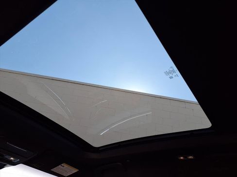 Used 2022 Lincoln Corsair Reserve w/ Equipment Group 201A image 9