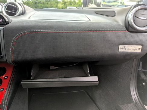 Used 2021 Lotus Evora image 27