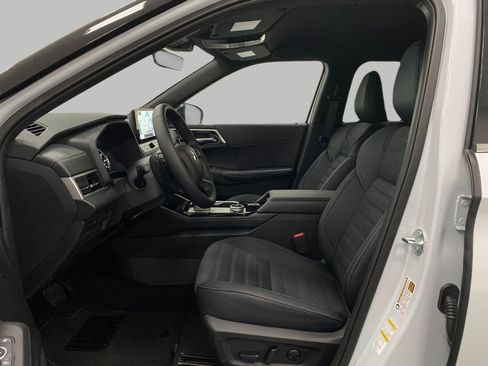New 2026 Mitsubishi Outlander LE AWD/4WD image 29