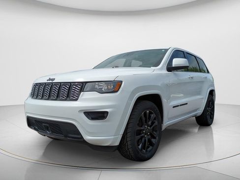 Used 2021 Jeep Grand Cherokee Laredo X RWD image 1