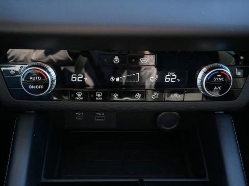 Used 2025 Mitsubishi Outlander ES AWD/4WD image 21