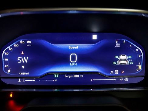 Used 2023 Chevrolet Tahoe High Country w/ Premium Package image 17