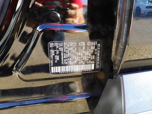 Used 2023 Nissan Rogue SV image 29