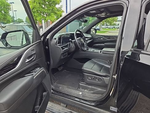 Used 2021 Cadillac Escalade Sport w/ Driver Assist Tech Package AWD/4WD image 16