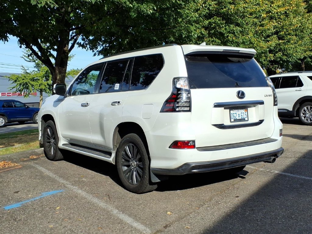 Used 2023 Lexus GX 460 Luxury w/ Sport Design Package AWD/4WD image 3