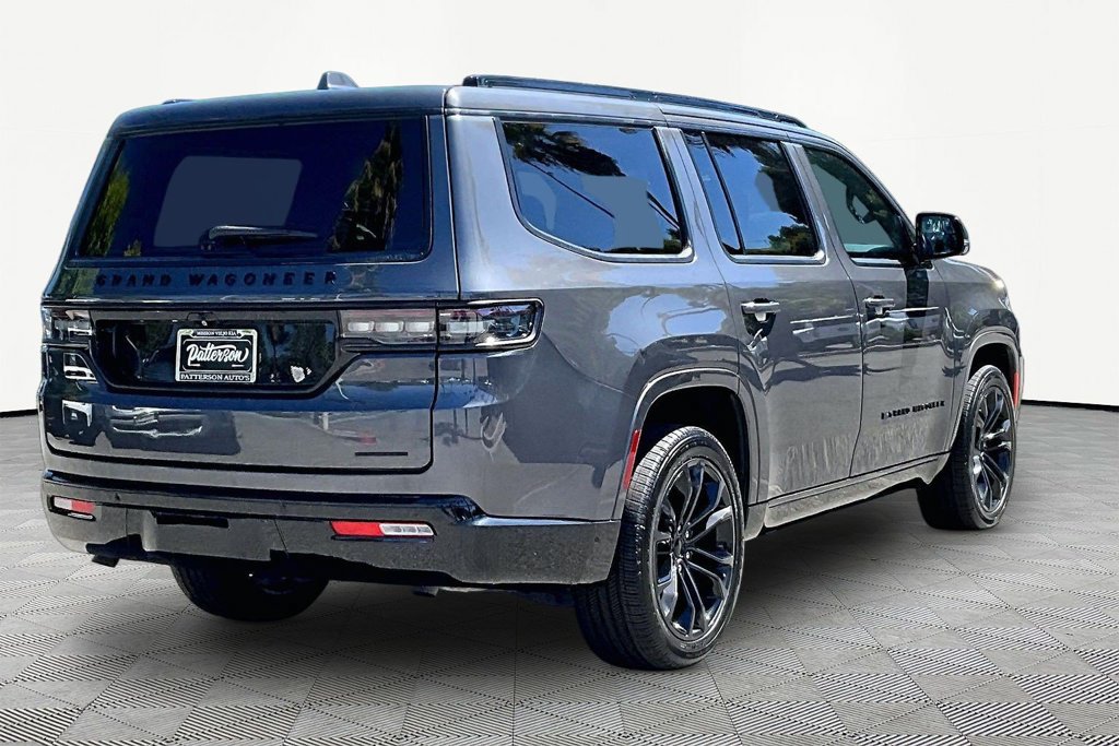 Used 2022 Jeep Grand Wagoneer Series II AWD/4WD image 2