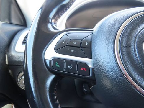 Used 2020 Jeep Compass Latitude FWD image 15