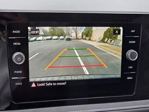 New 2026 Volkswagen Taos SE FWD image 16