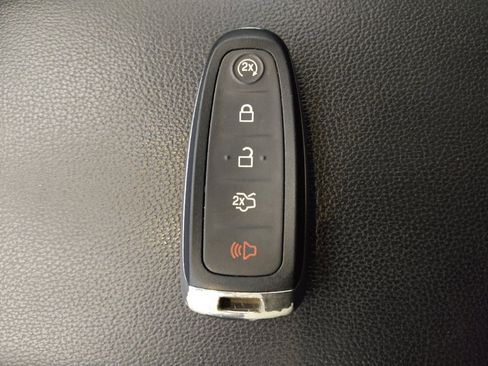 Used 2017 Ford Escape Titanium AWD/4WD image 32