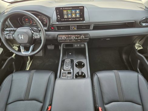 Used 2025 Honda Pilot EX-L image 28