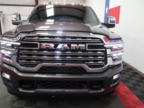 Used 2025 RAM 3500 Longhorn AWD/4WD image 27