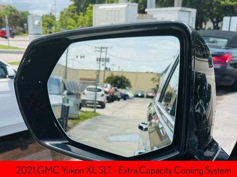Used 2021 GMC Yukon XL SLT w/ SLT Luxury Plus Package RWD image 21