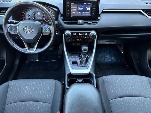 Used 2020 Toyota RAV4 XLE w/ XLE Grade Weather Package AWD/4WD image 9