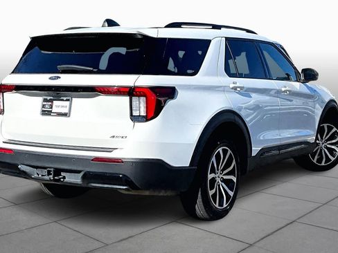Used 2025 Ford Explorer ST-Line image 13