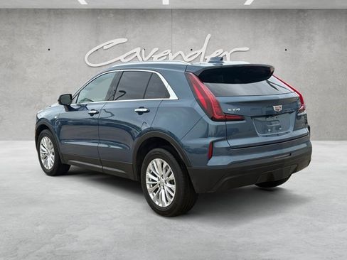 Certified 2024 Cadillac XT4 Luxury w/ Cold Weather Package FWD image 16