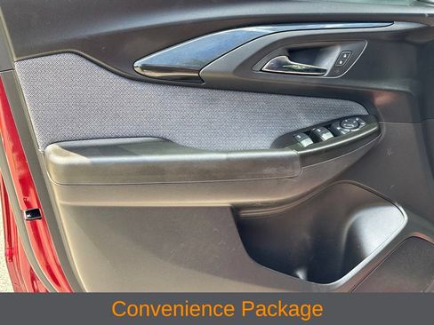 Used 2023 Chevrolet TrailBlazer LT w/ Convenience Package FWD image 12