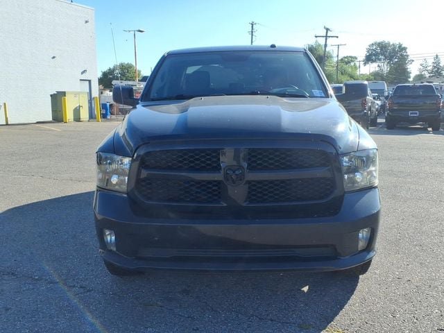 Used 2018 RAM 1500 Express w/ Black Ram 1500 Express Group AWD/4WD image 2