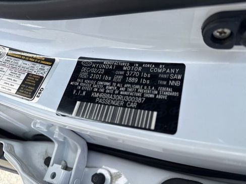 Used 2024 Hyundai Venue SE FWD image 29