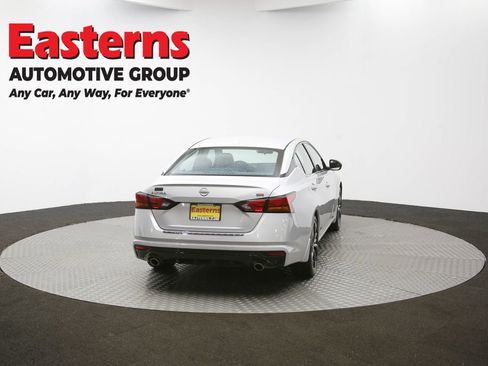 Used 2023 Nissan Altima 2.5 SR FWD image 35