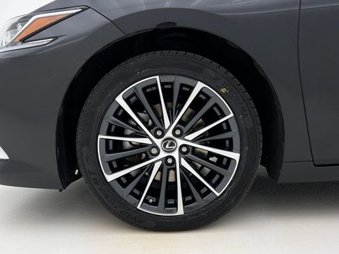 Certified 2022 Lexus ES 350 w/ Premium Package image 32