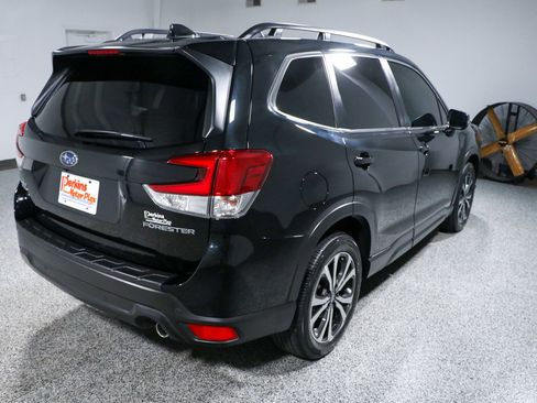 Used 2024 Subaru Forester Limited w/ Convenience Package image 7