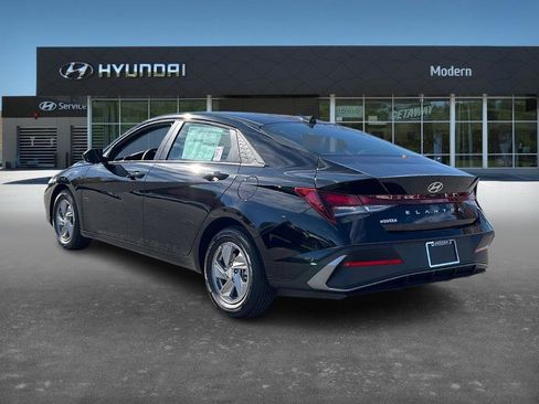 New 2026 Hyundai Elantra SE w/ Cargo Package image 4