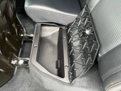 Used 2019 Toyota Tacoma TRD Off-Road image 43