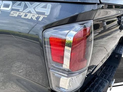 Used 2022 Toyota Tacoma TRD Sport w/ Technology Package AWD/4WD image 23