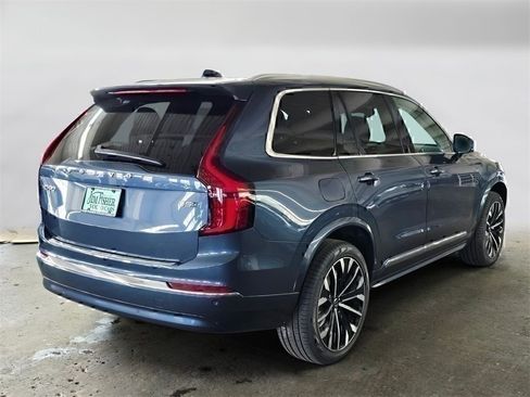 New 2026 Volvo XC90 B5 Core w/ Protection Package image 5