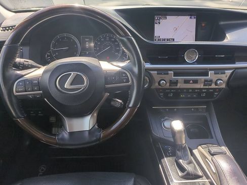 Used 2016 Lexus ES 350 w/ Navigation System Package FWD image 12