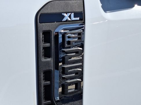 Used 2026 Ford F250 XL w/ Snow Plow Prep Package image 15