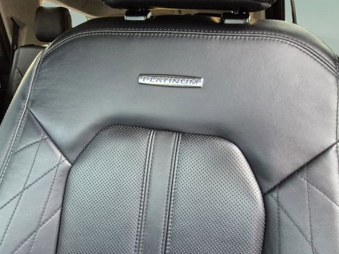 Used 2018 Ford Expedition Platinum RWD image 24